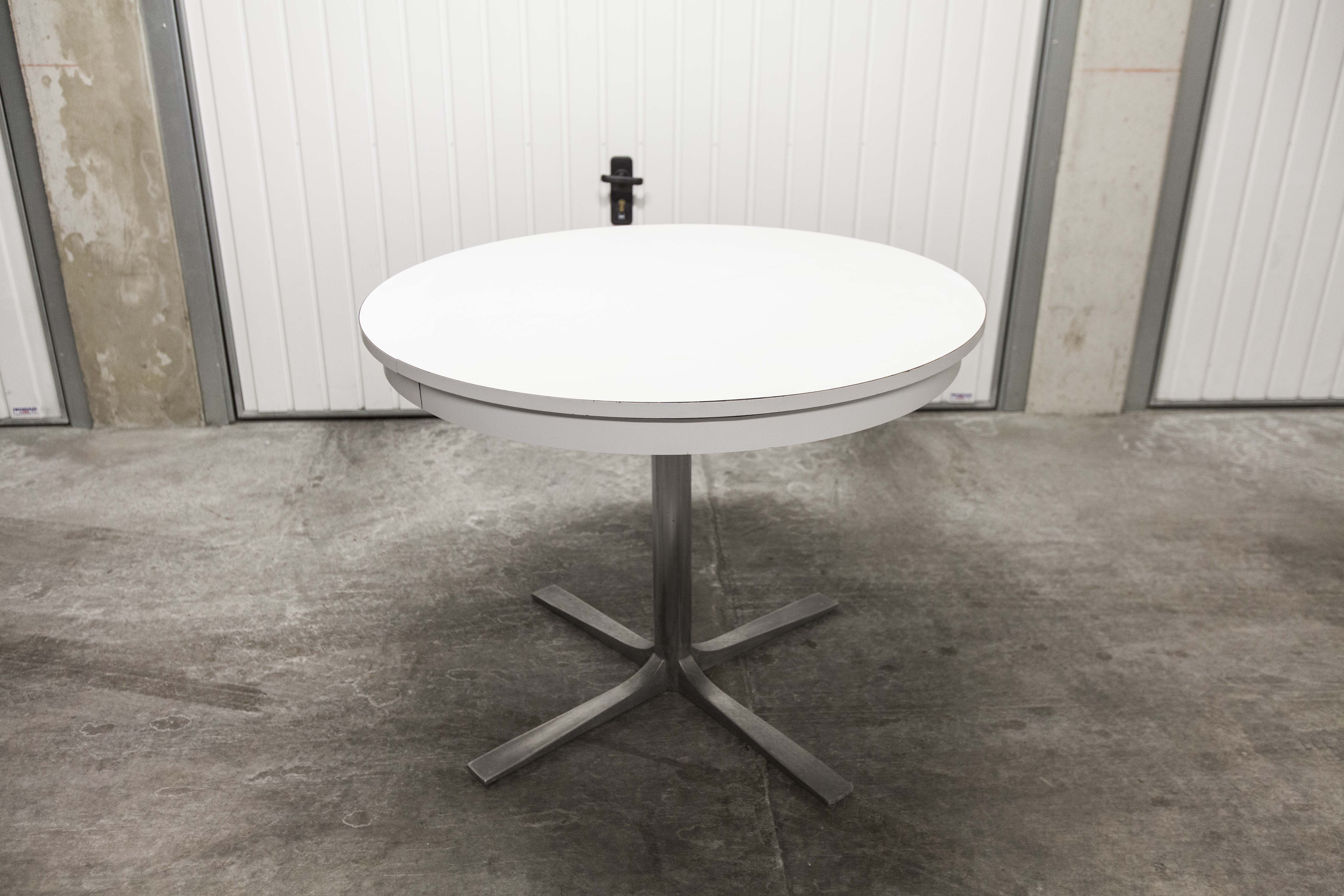 Round table convertible formica 70's central feet