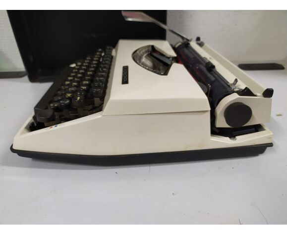 Adler Tippa Typewriter - Azerty Keyboard - works | Selency
