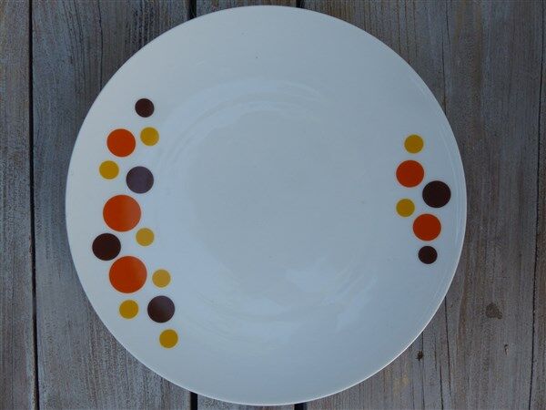 Flat plates vintage décor peas