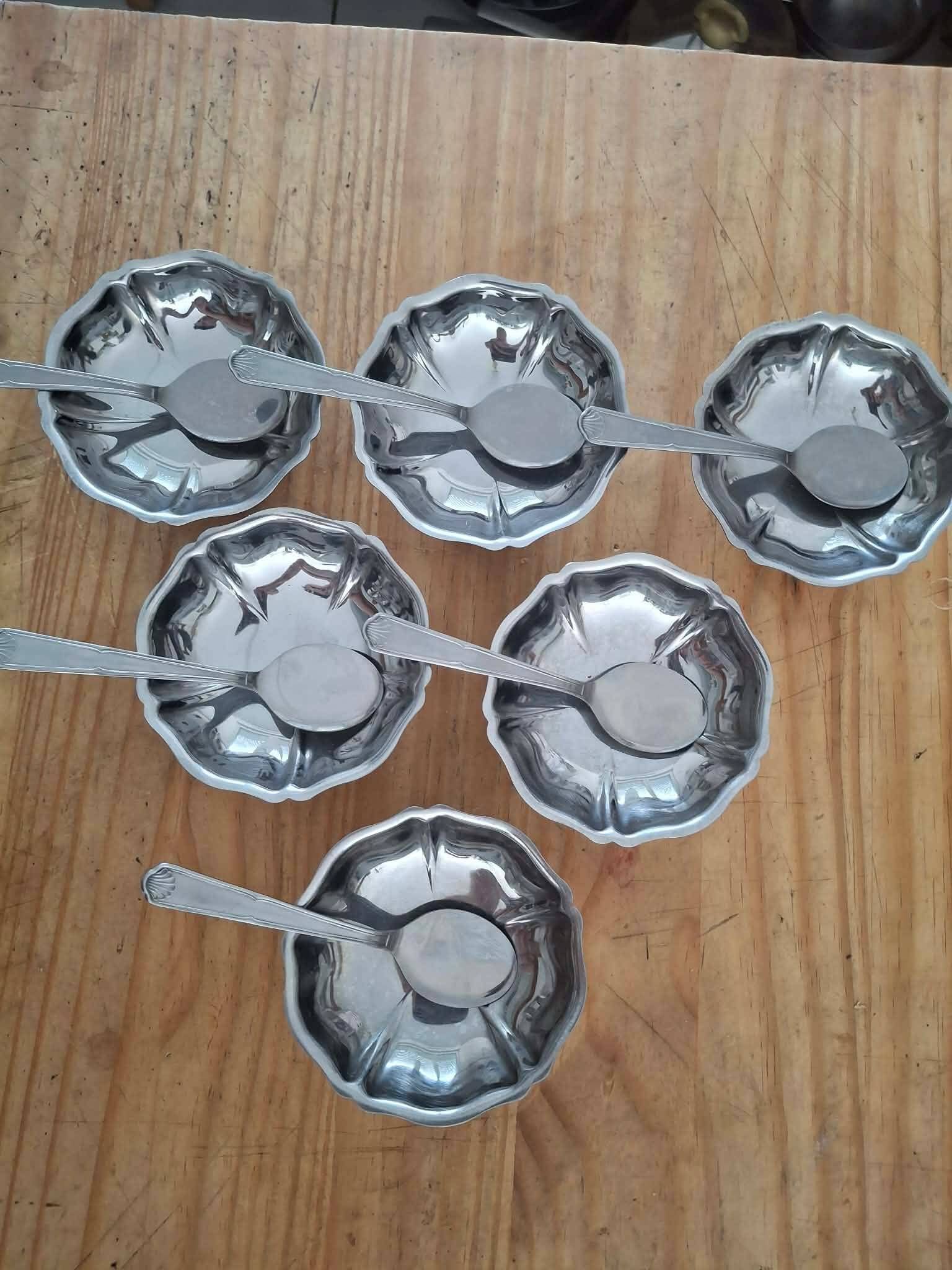 Set of 6 stainless steel ice cream bowls by Guy Degrenne + 6 spoons
