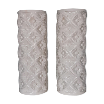 Paire de vases blancs en poterie de Manises, années 50