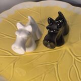 Salt and pepper shakers dog