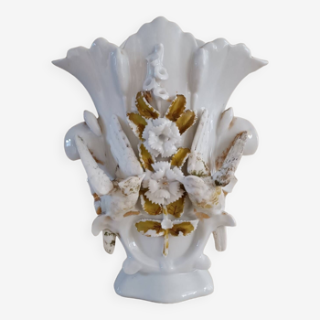 Bridal vase with bird decoration