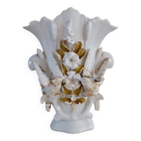 Bridal vase with bird decoration