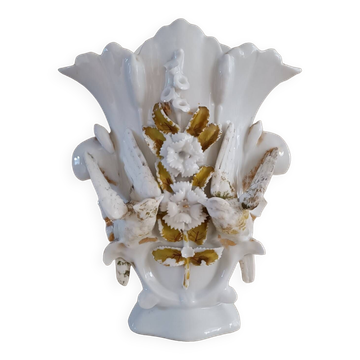 Bridal vase with bird decoration