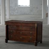 French Empire Commode / Commode, walnut and bronze mounts, 19th century