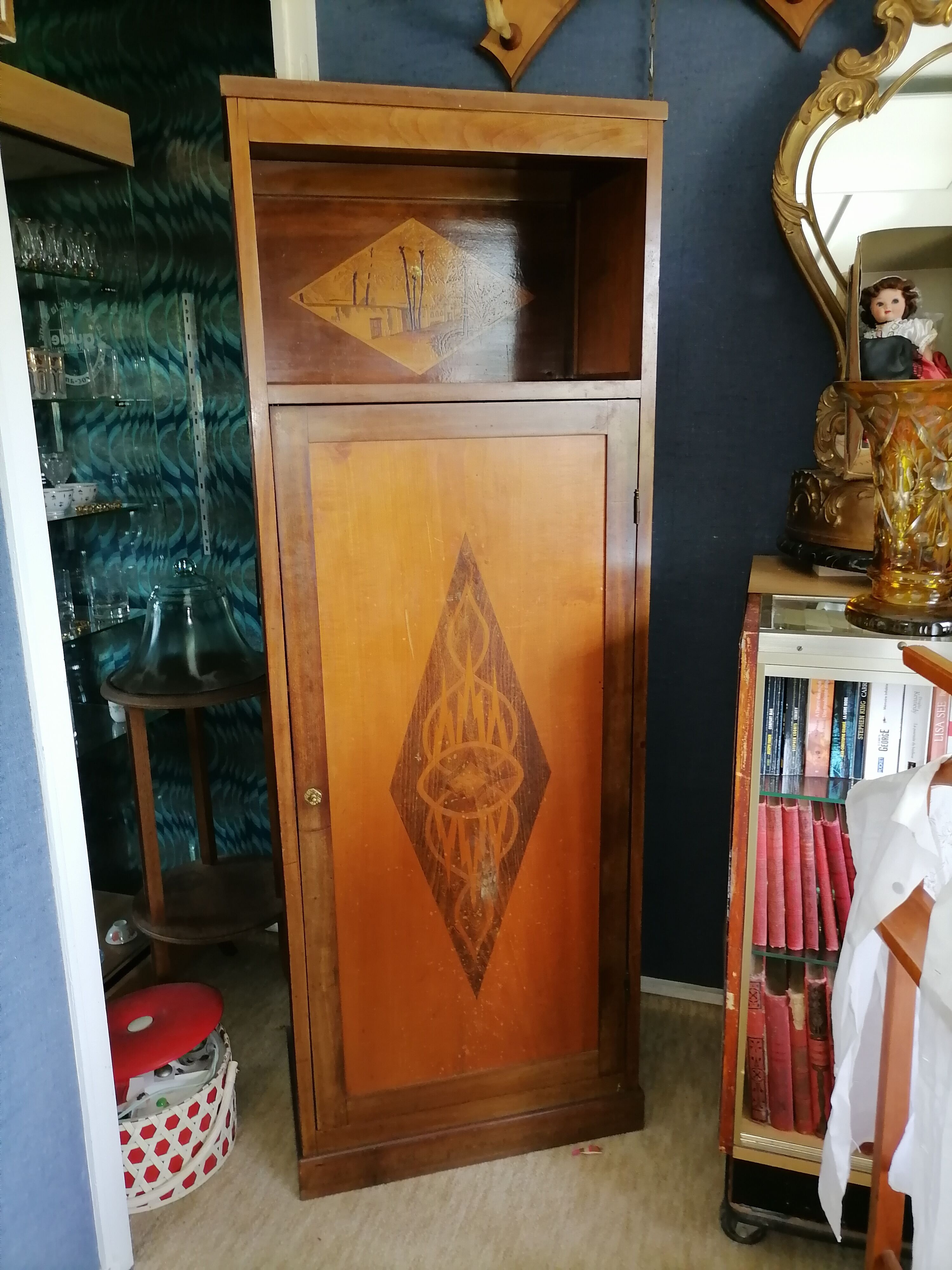 Furniture column art nouveau