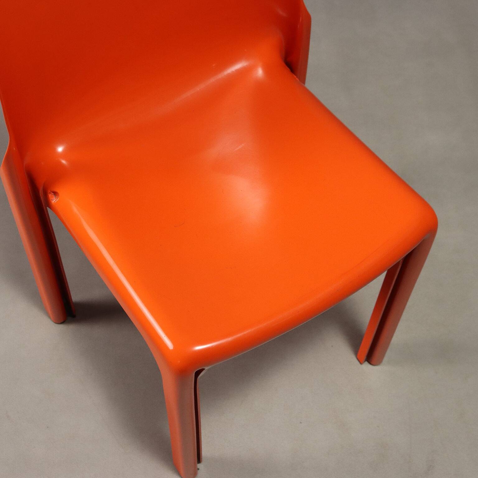 'Selene' chair by Vico Magistretti 1960s-70s - Artemide production