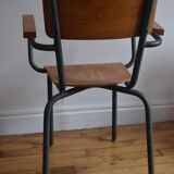 Schoolboy chair with armrests