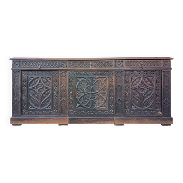Large Gothic desk in solid oak from the 19th century.