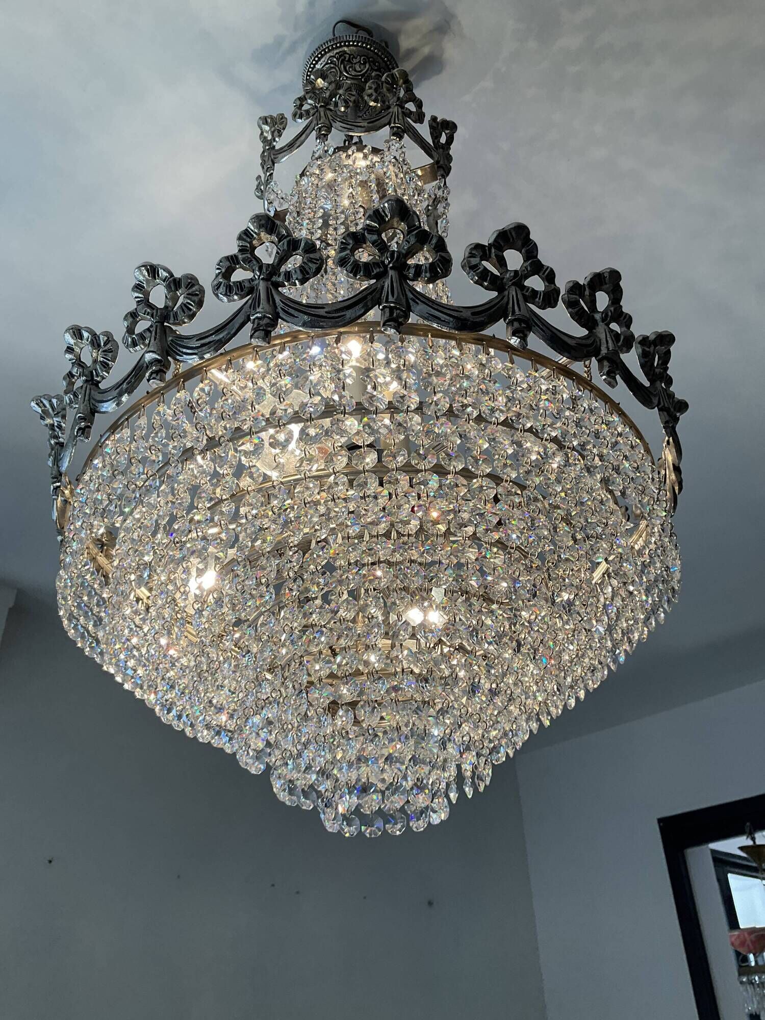 Hot air balloon chandelier in silver bronze and crystal tassels