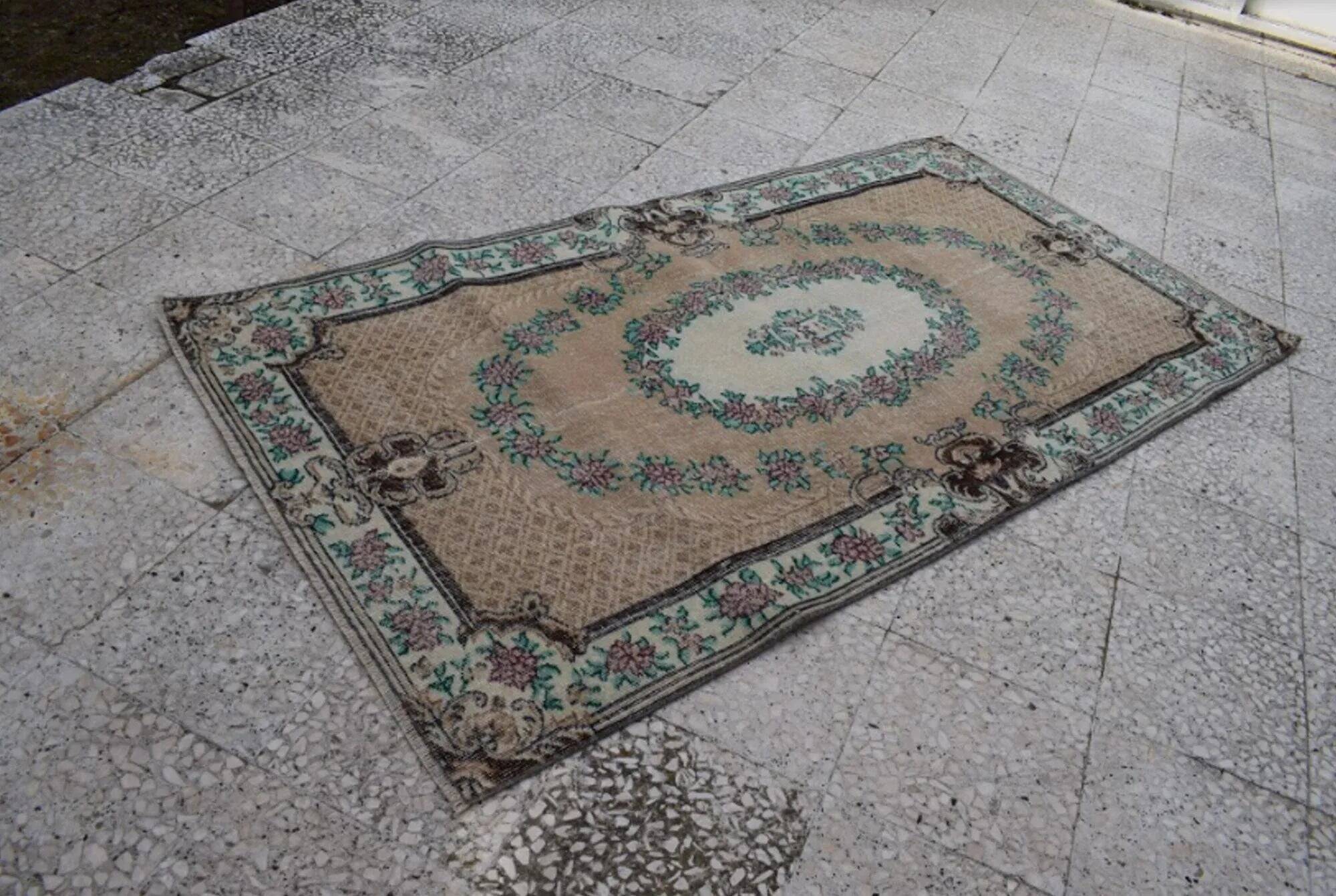 Vintage Turkish handmade rug 109x210 cm