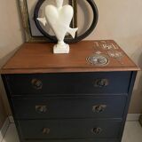 Commode Bar