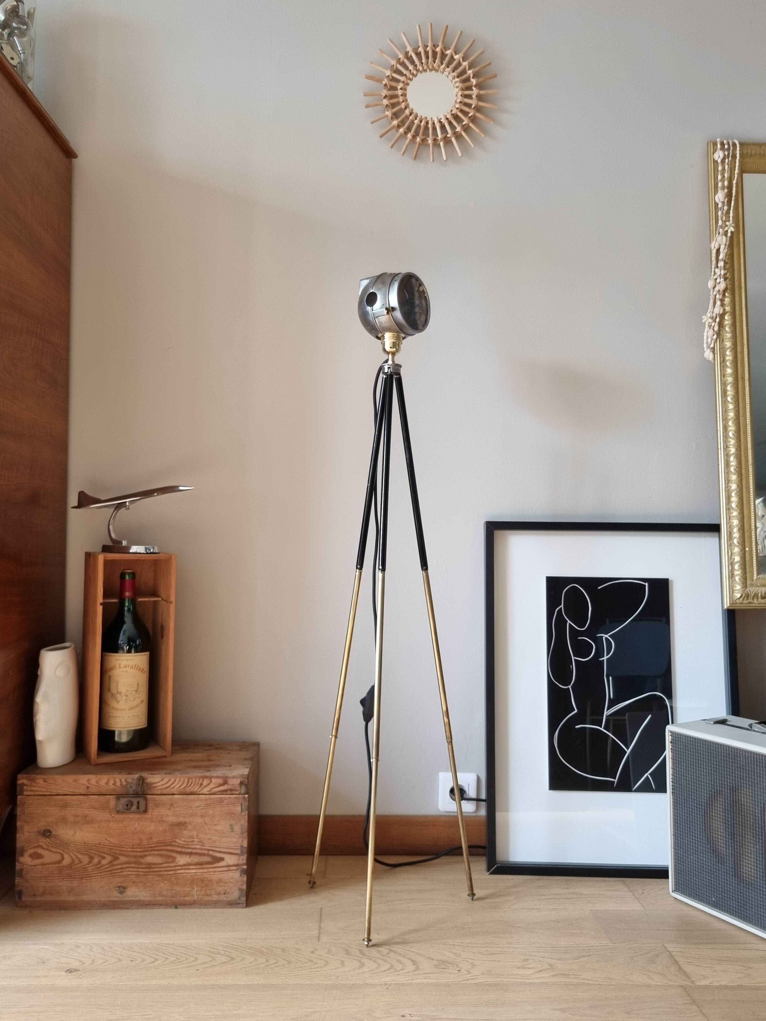 Former tripod projector, Besnard Paris, ca. 1910