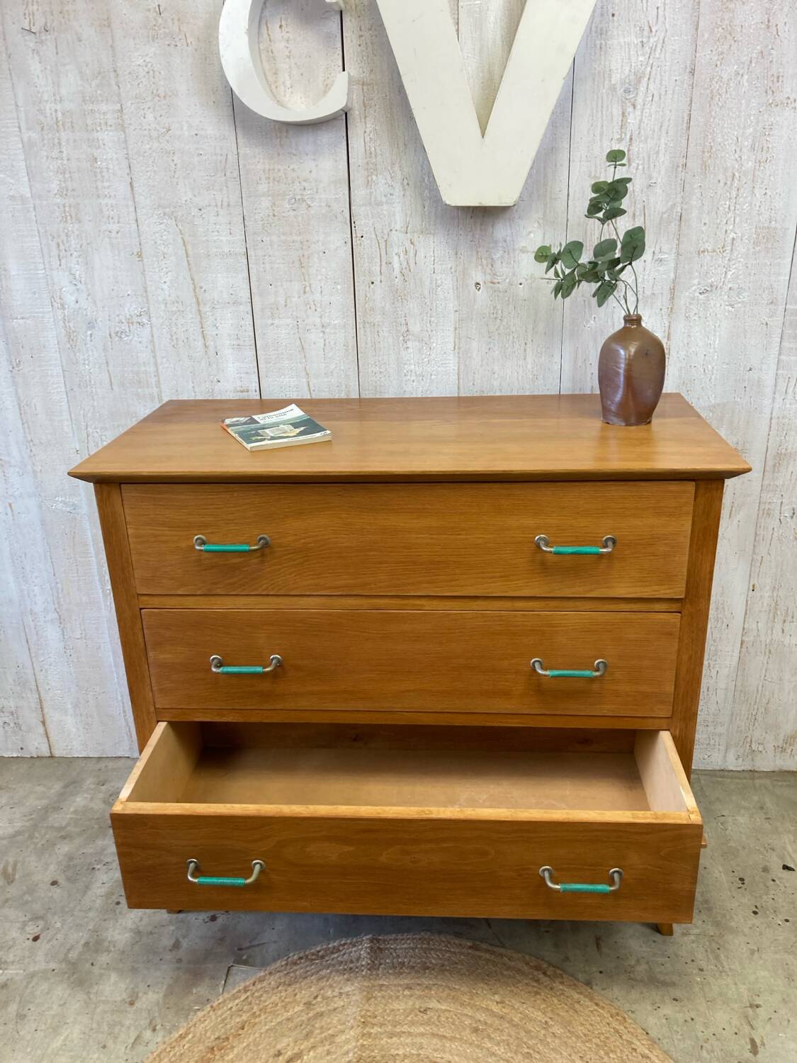 Commode vintage pieds compas