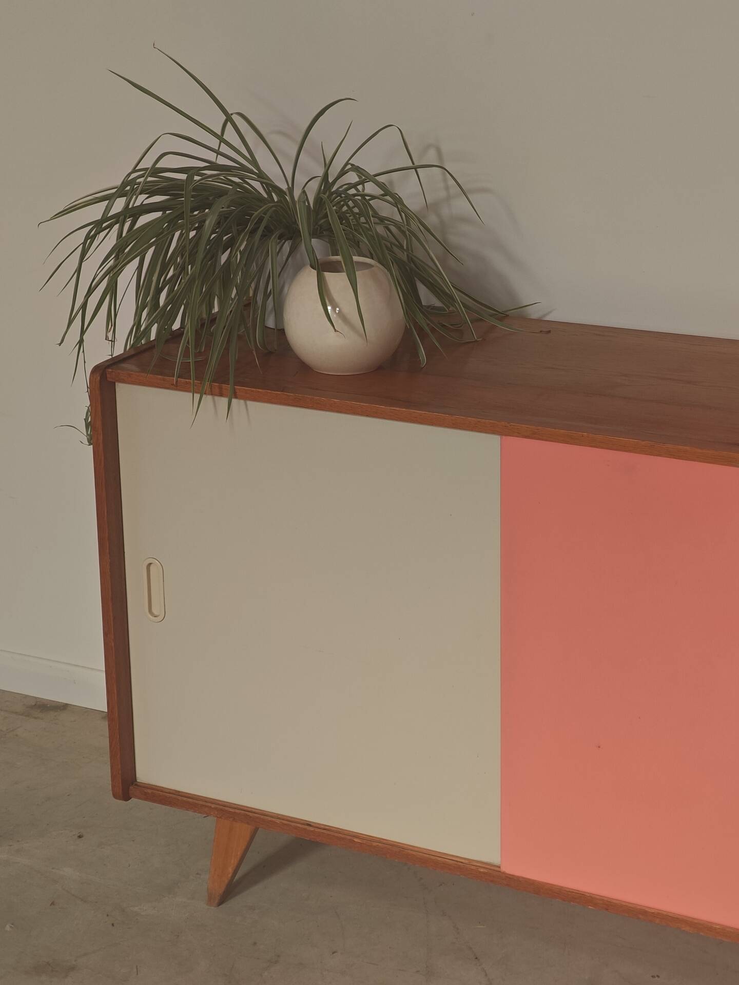 Buffet U452 pink and white by Jiri Jiroutek for Interier Praha