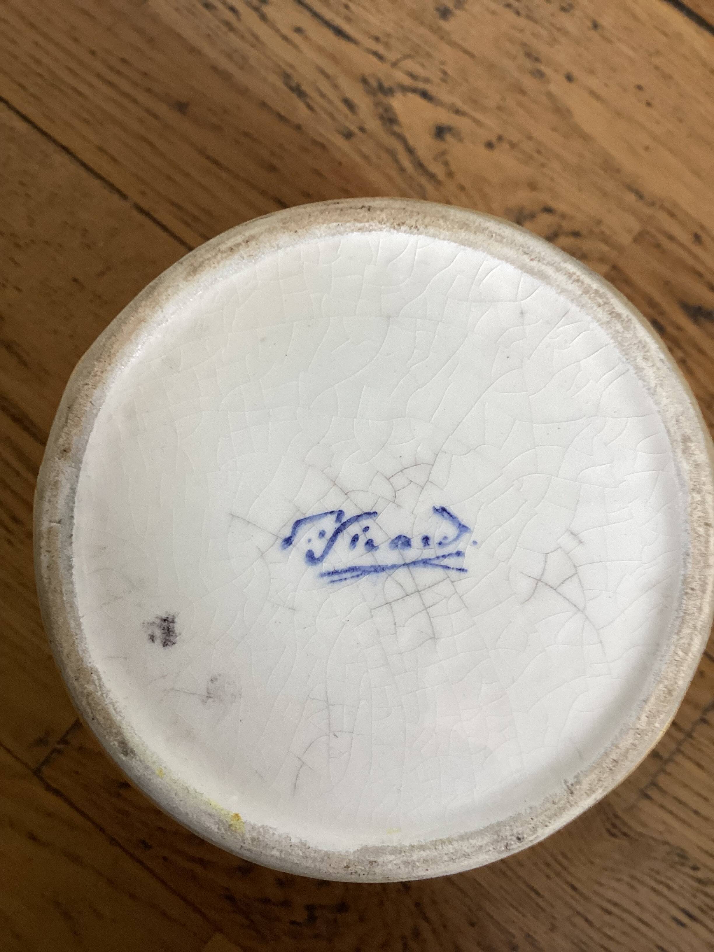 Vase Vallauris signed with cicada dimensions: height - 21.5 cm - diameter - 12 cm.