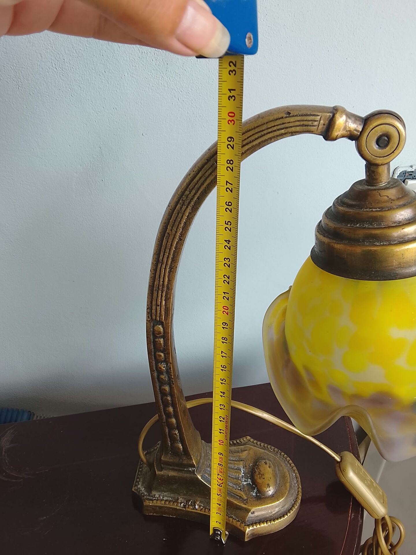 2 pretty lamps to be placed