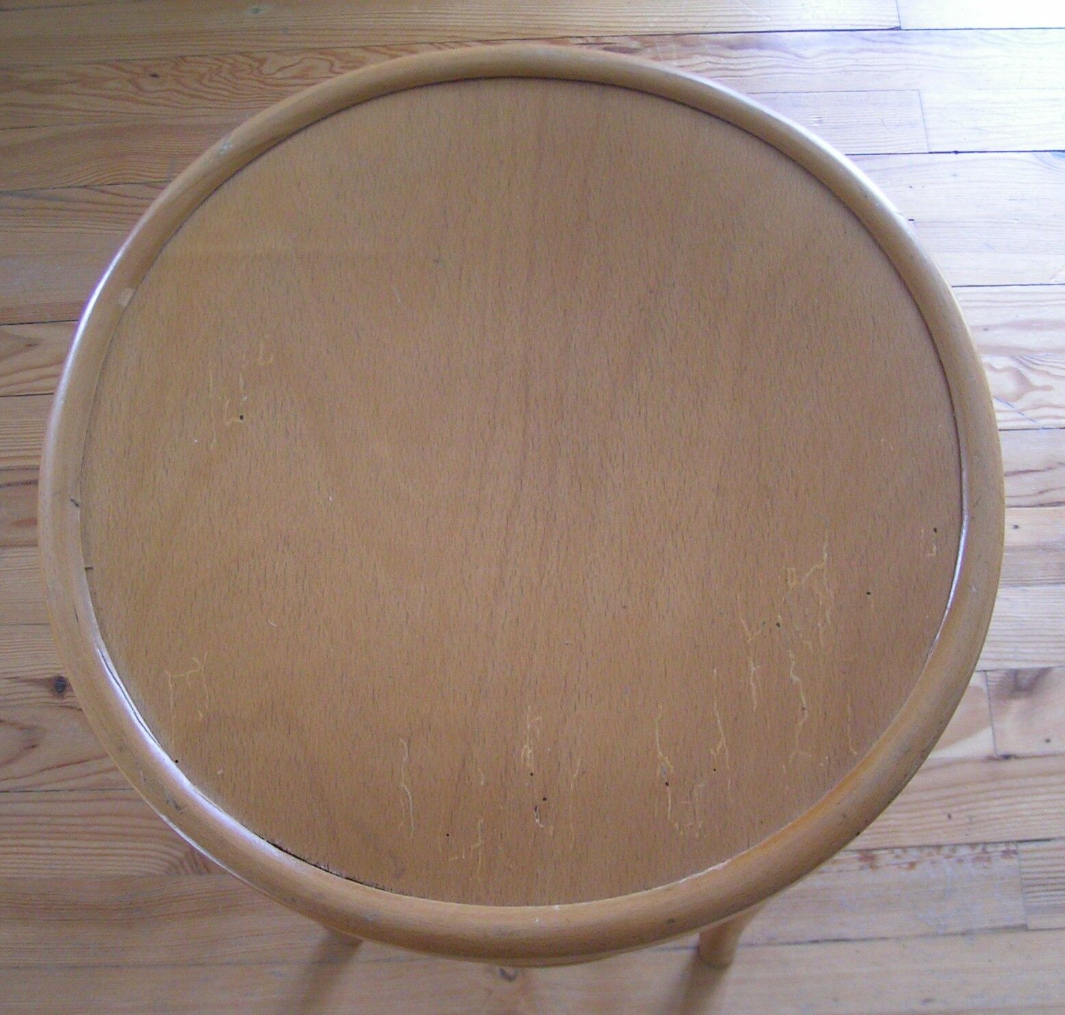 Tabouret ancien en bois cintré style baumann