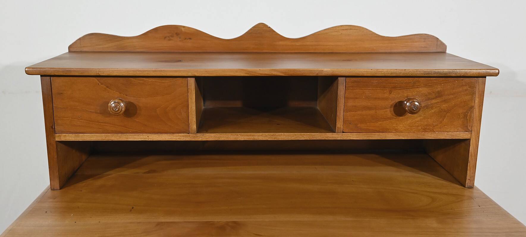 Small Tiered Desk in Blond Cherry, Louis Philippe style – Late 19th century