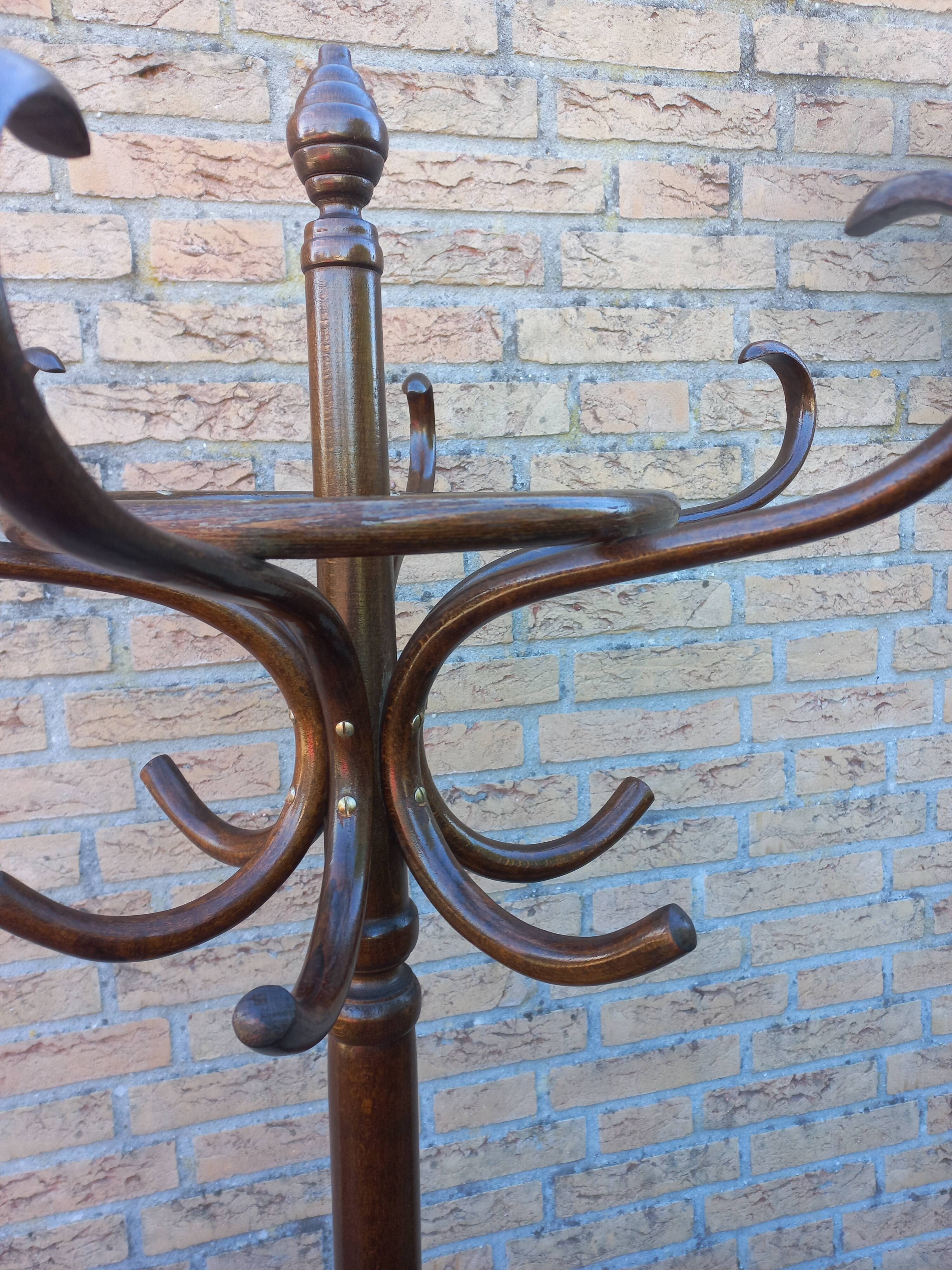 Vintage houten kapstok in Thonet stijl