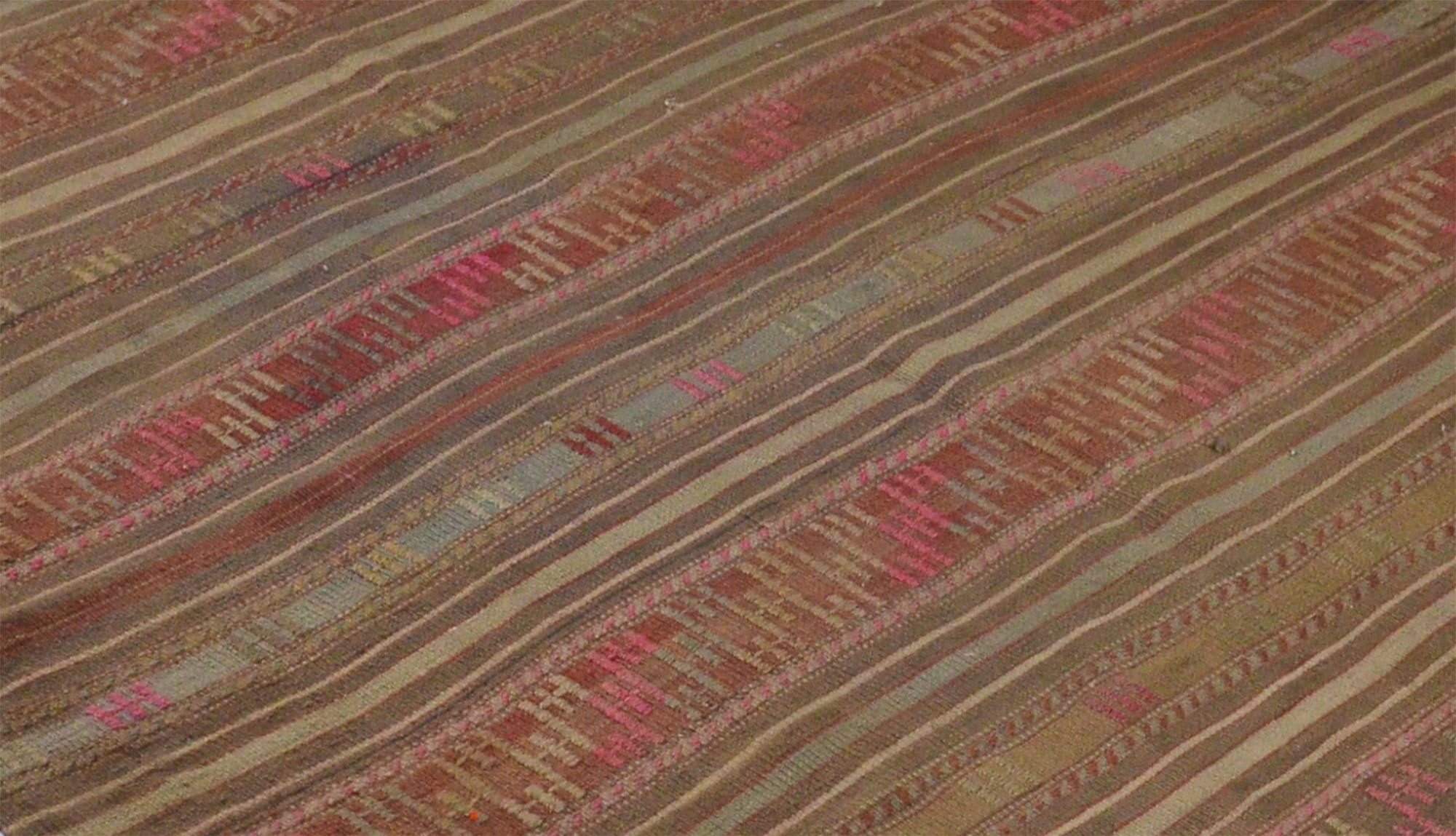 Tapis kilim anatolien fait à la main 230 cm x 154 cm
