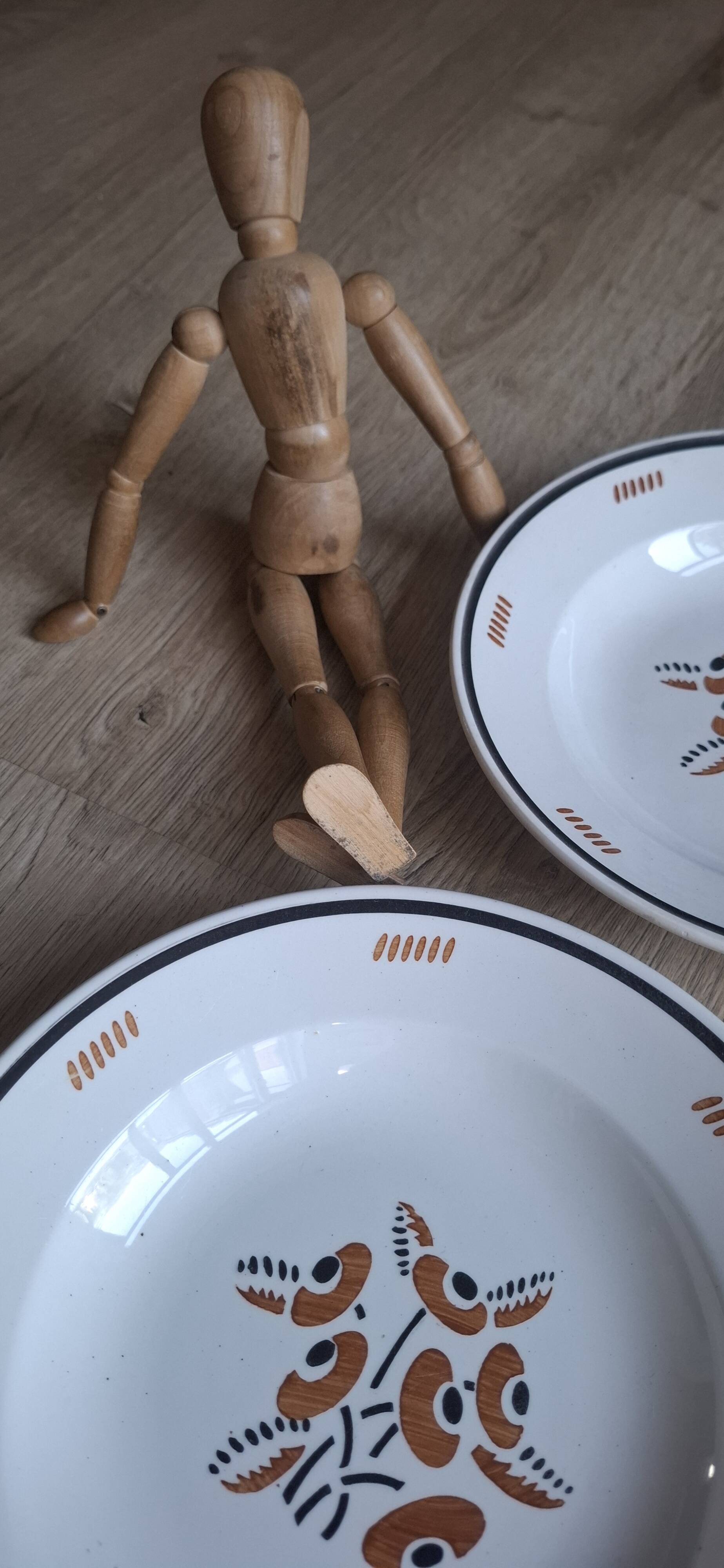 Set of 6 Luneville OOnon plates