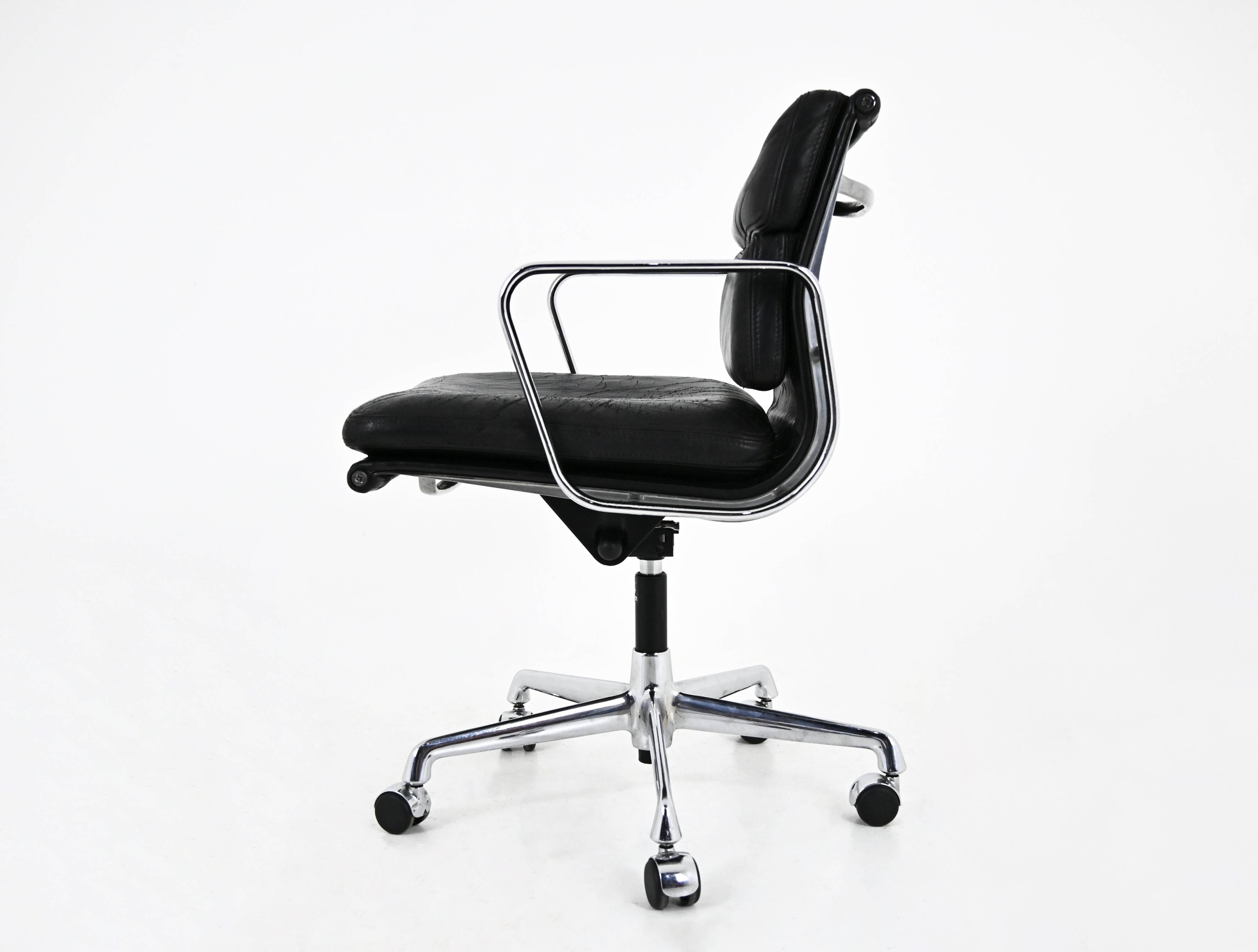 Chaise de bureau par Charles & Ray Eames pour Vitra, 1970s