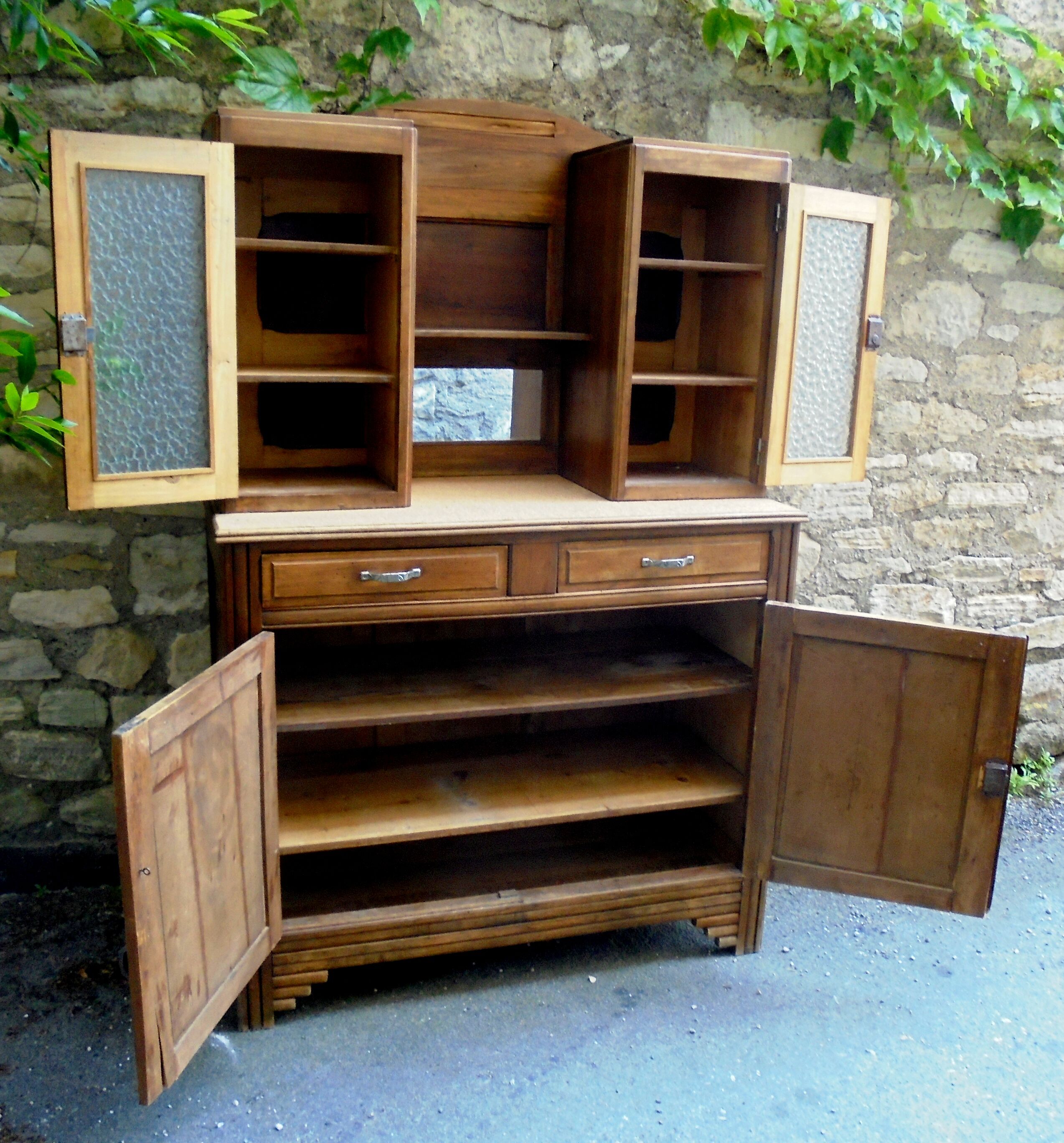 Double-body glass buffet