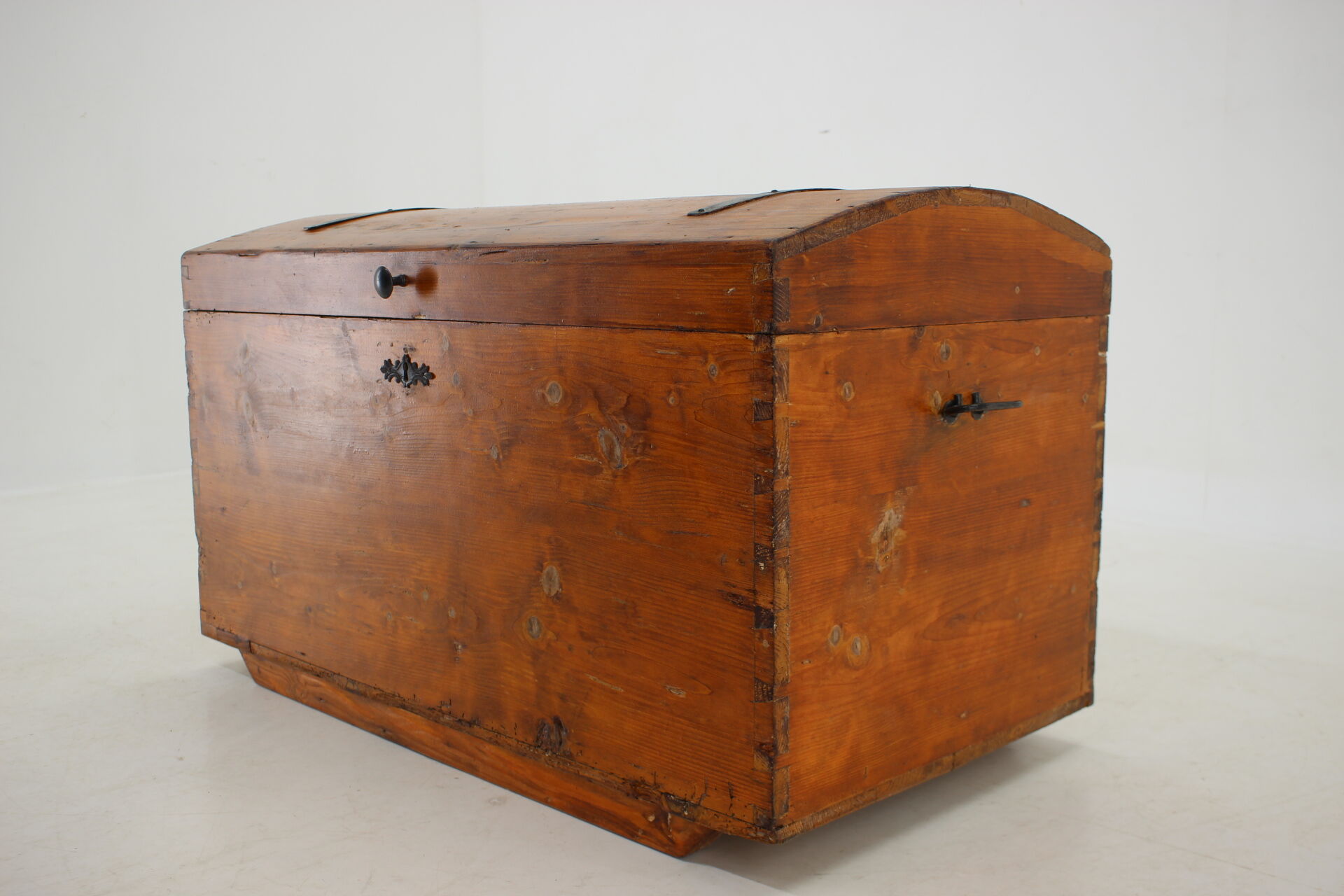 Coffre en bois antique tchécoslovaquie