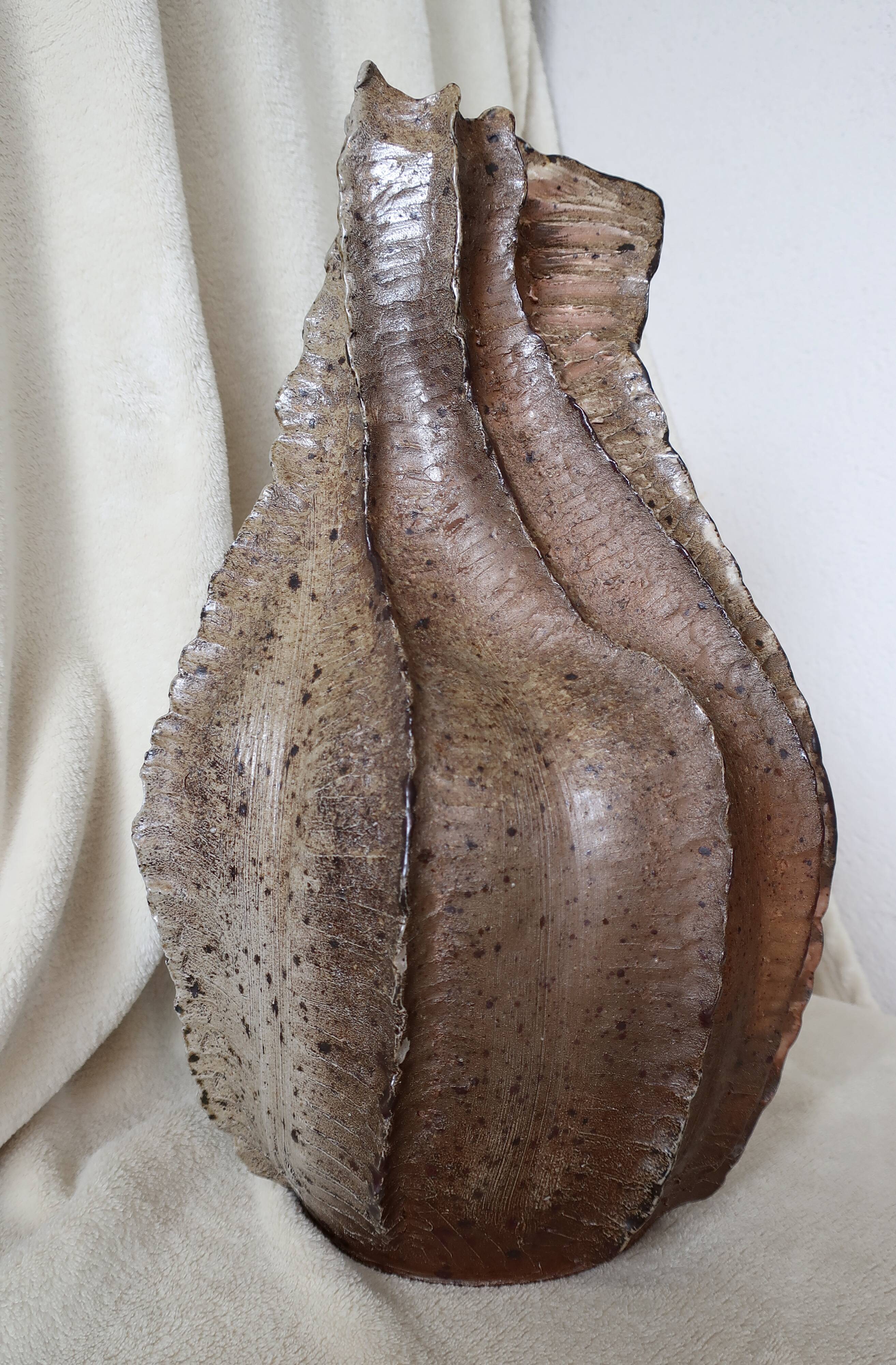 Jean Linard, the milestone, sculptural vase in stoneware, unique piece, in very good condition.