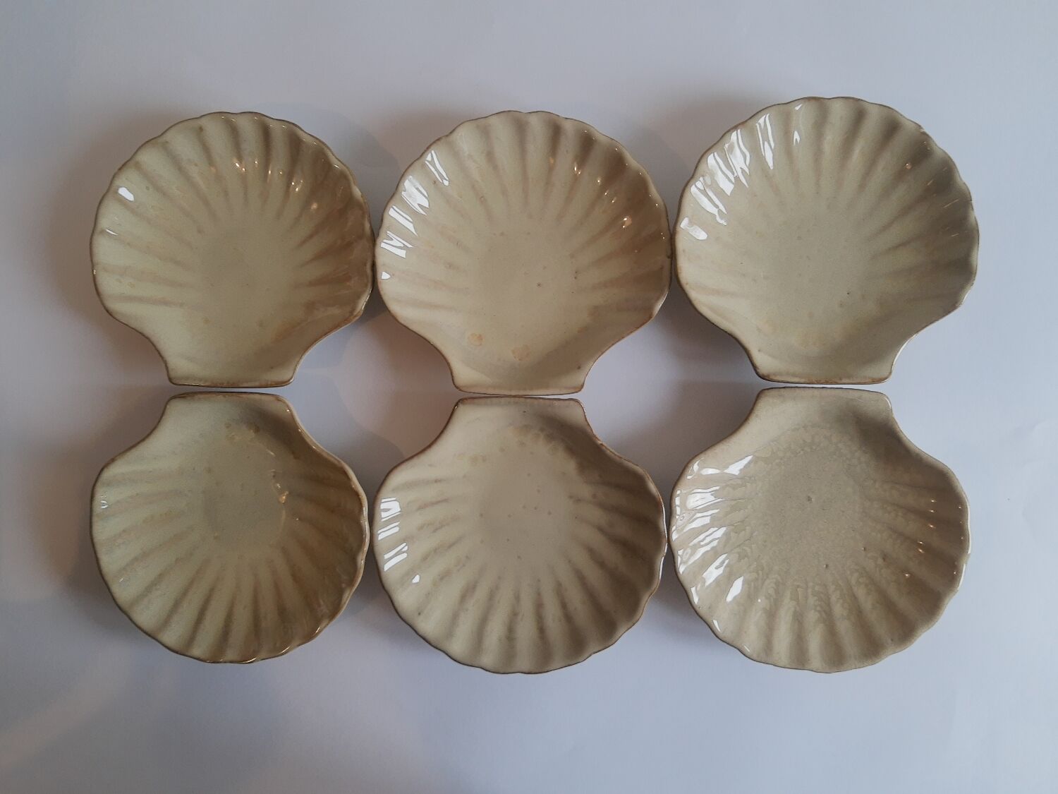 Set of 6 shells, ramekins, vintage ceramic cups