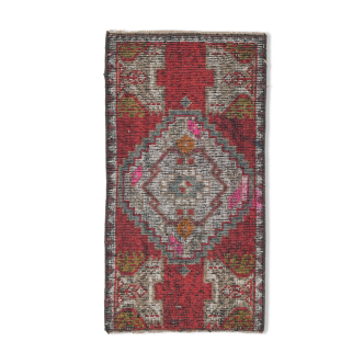 Red turkish rug 90x48cm