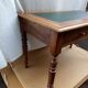 Ancien bureau en noyer massif
