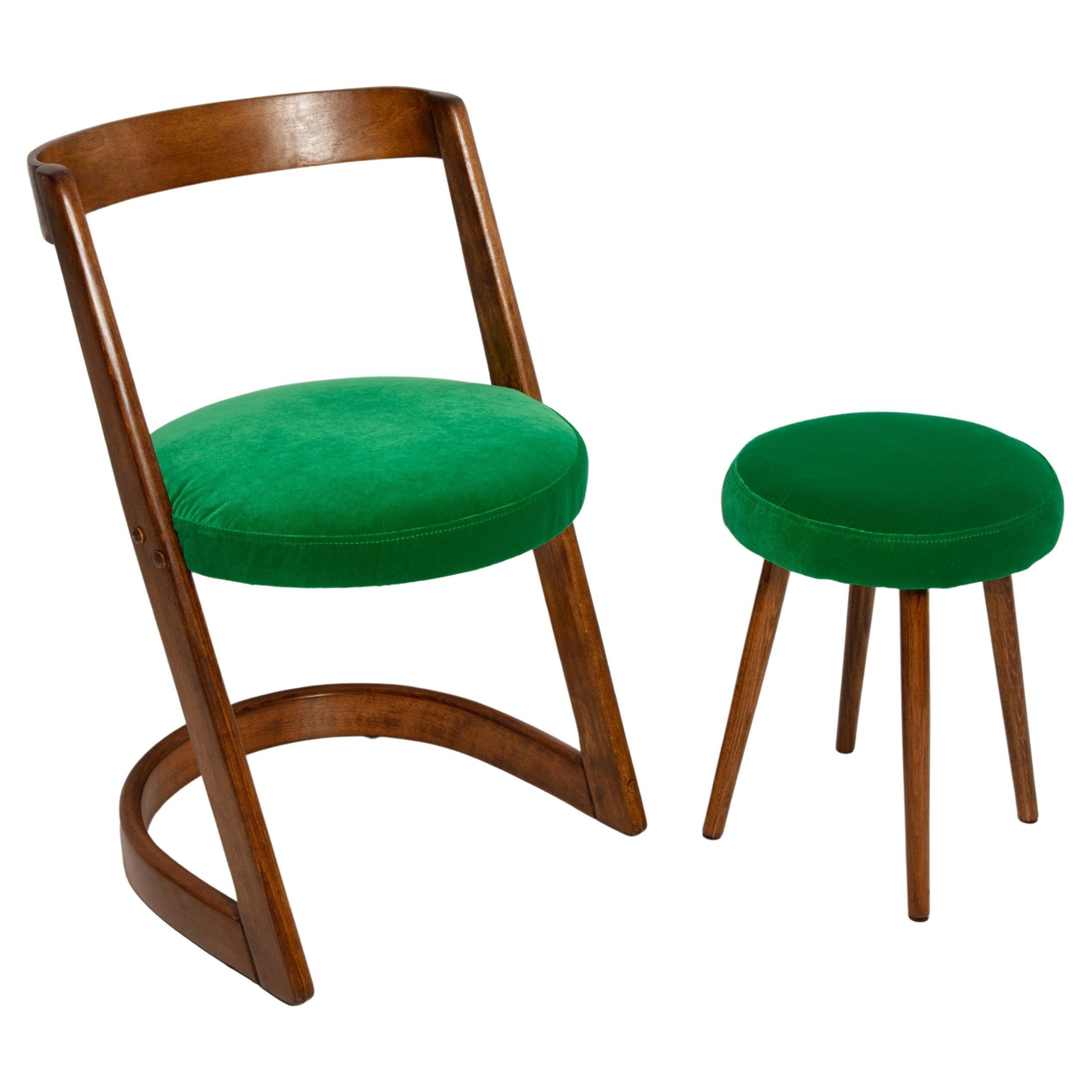 Chaise et tabouret Halfa en velours vert milieu du siècle, Baumann, France, années 1970