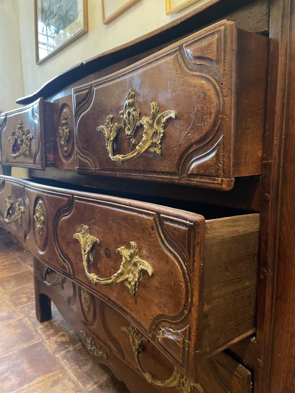 Elegant Parisian chest of drawers XVIII