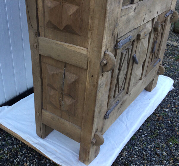 Meuble de rangement art populaire 18 ème siècle