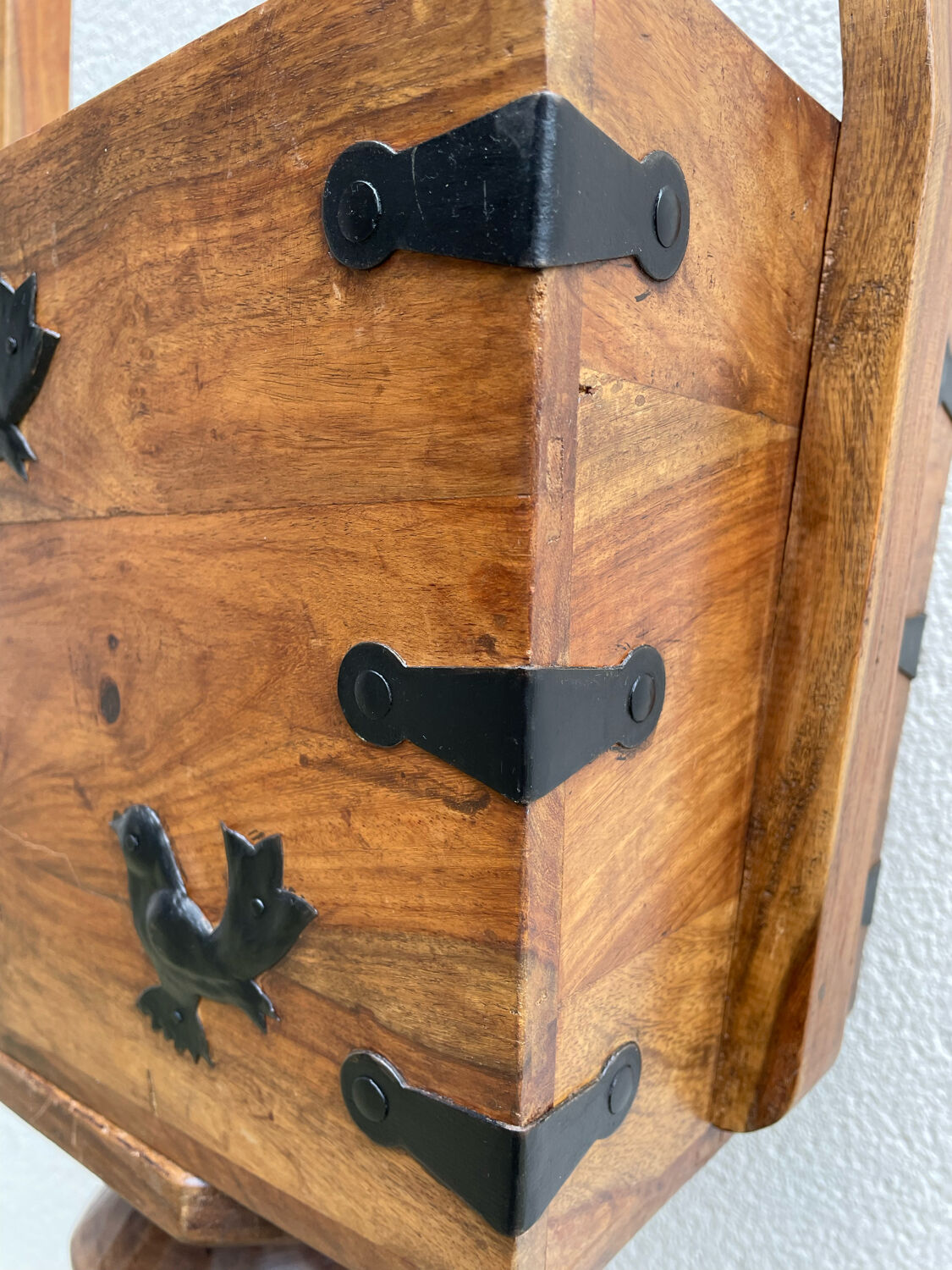 Wooden basket early XIX