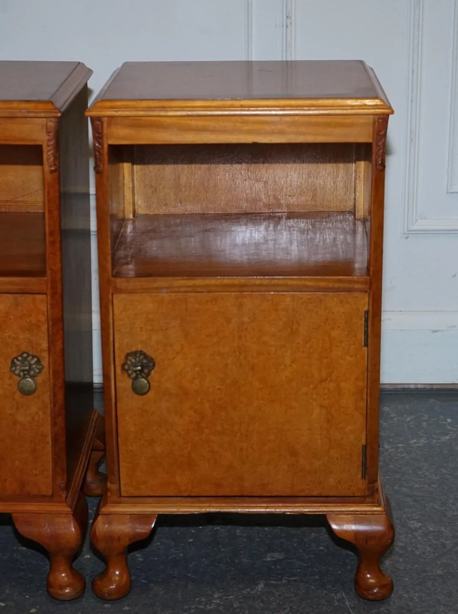 Art Deco Nightstands in Walnut, 1920s, Set of 2