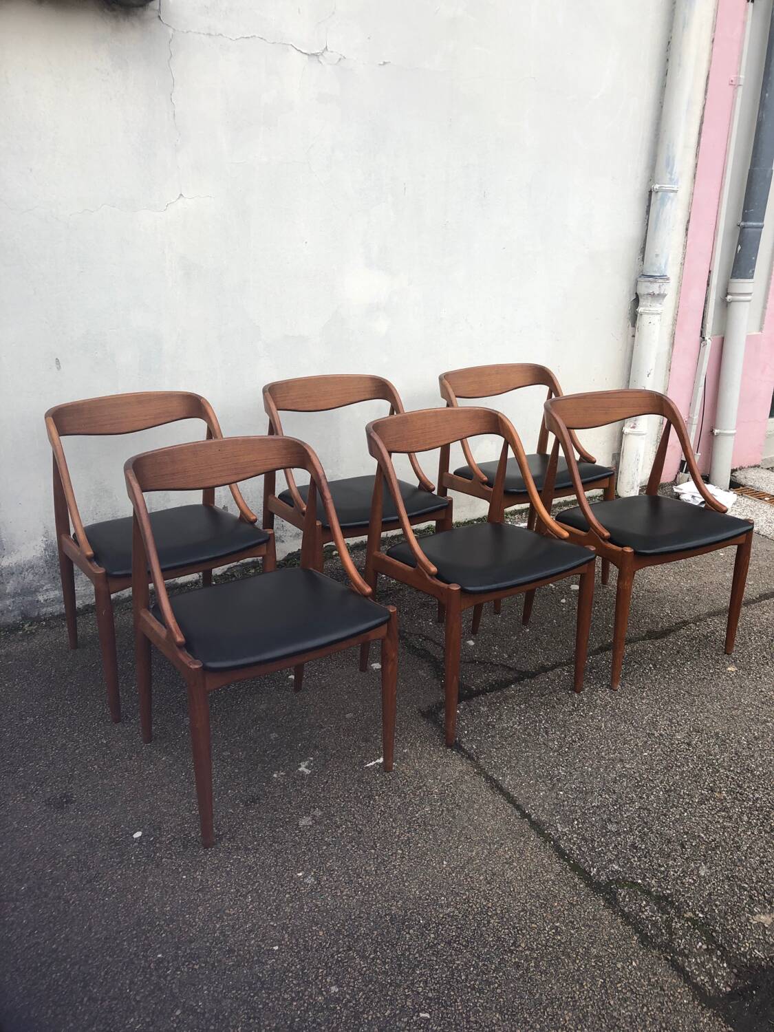 Lot 6 Scandinavian Teak chairs by Johannes Andersen Samcom Circa 1960