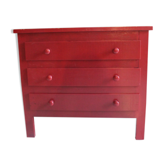 Red chest of drawers