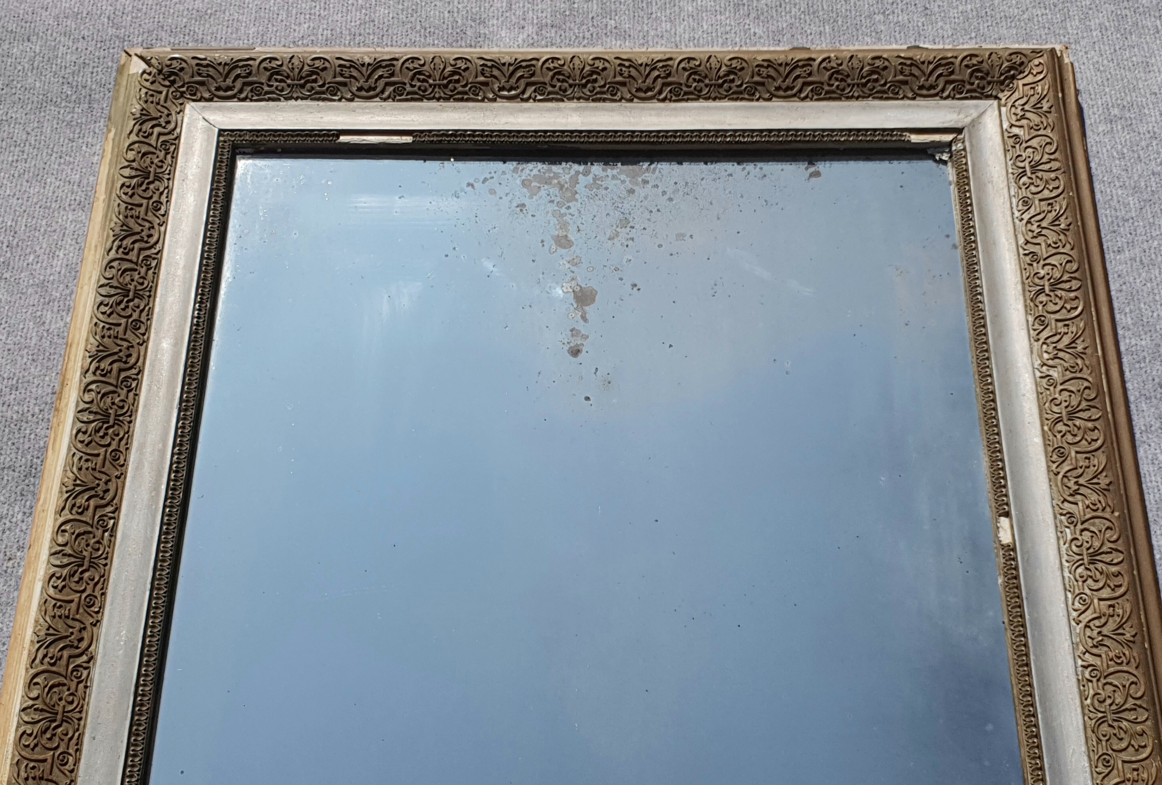 Large mirror with gold and silver pediment 71x115cm