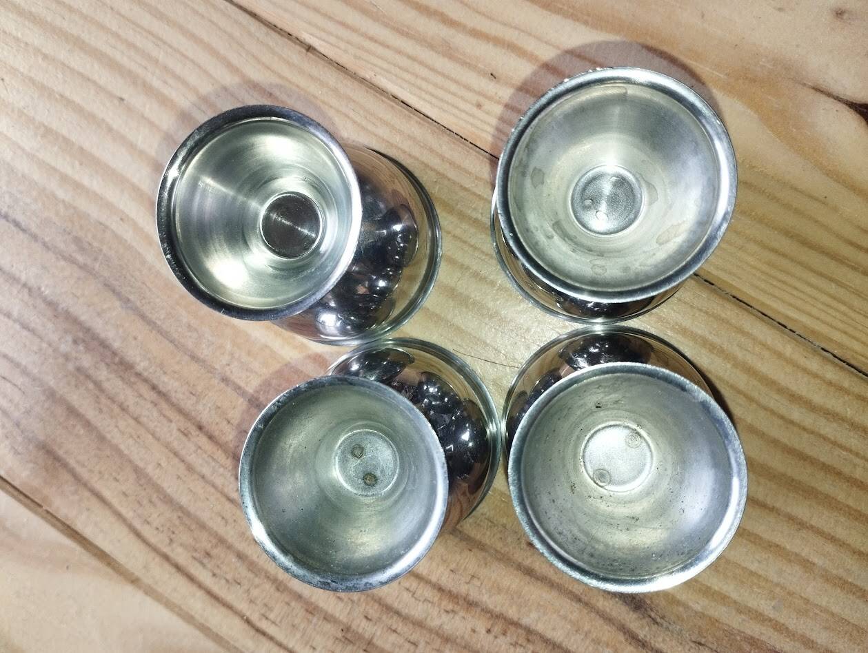 Set of 4 silver-plated egg cups – 1960s