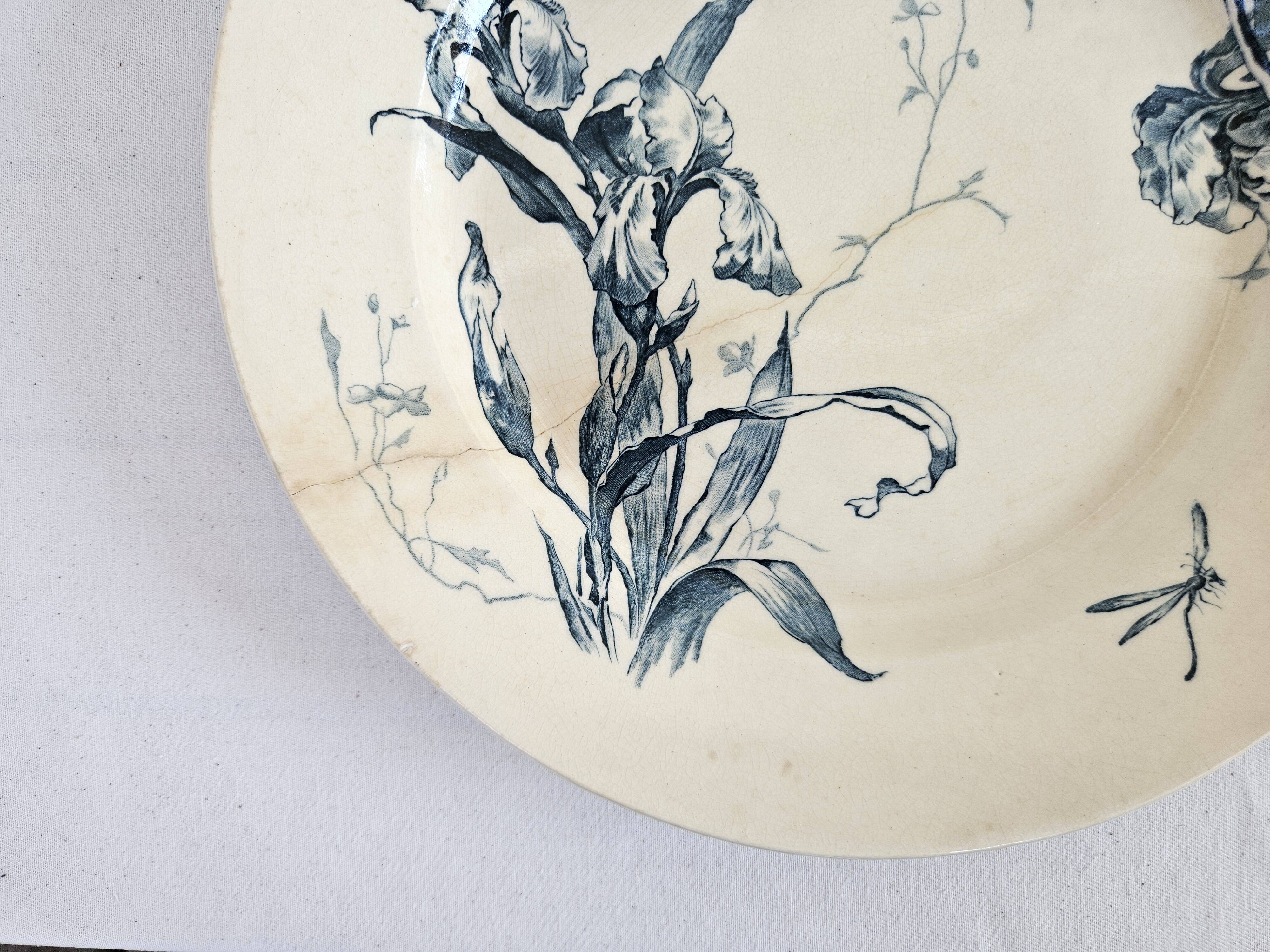 Pair of earthenware dishes from Gien, Iris model, 28 cm