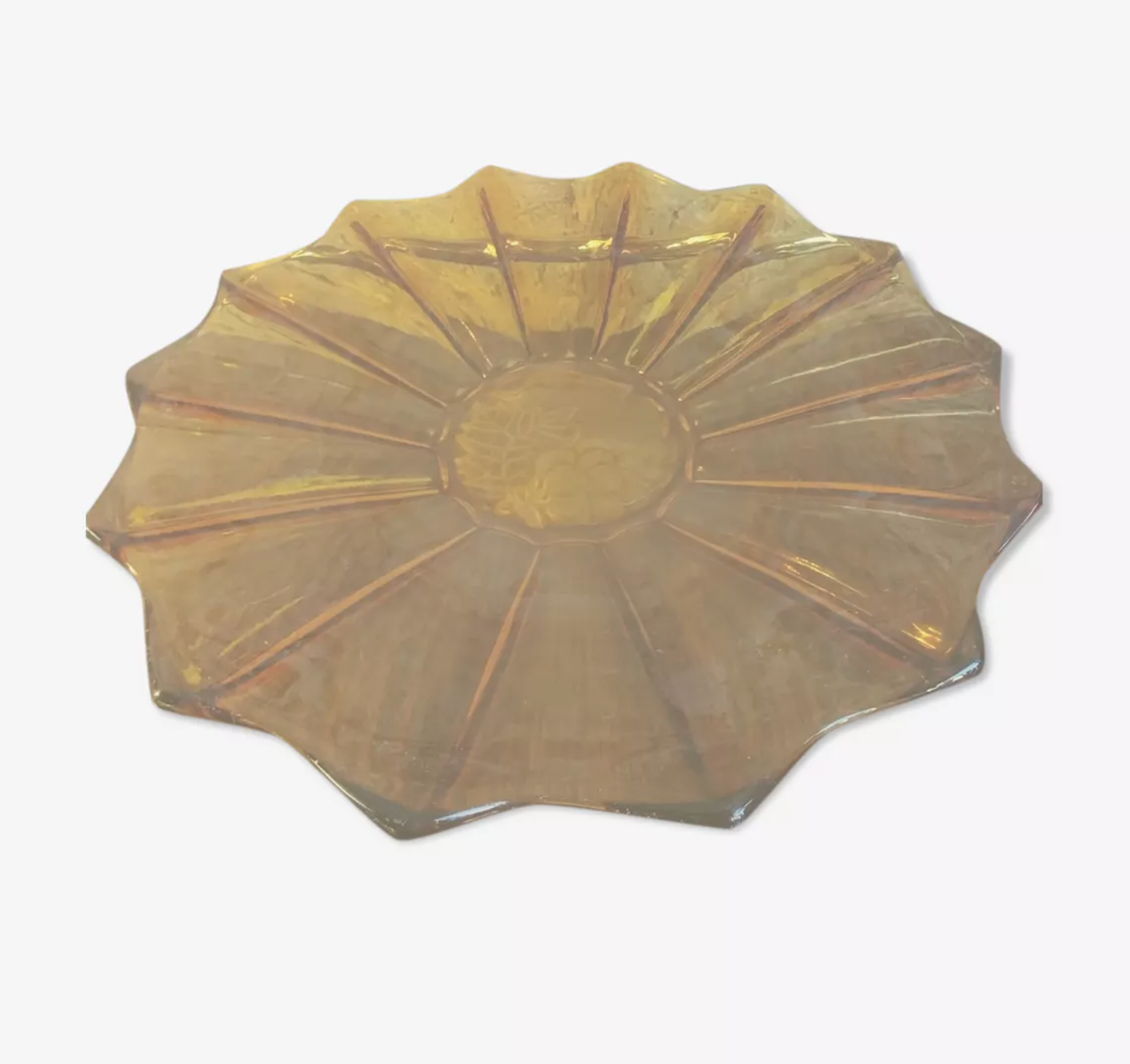 Moulded glass fruit cup