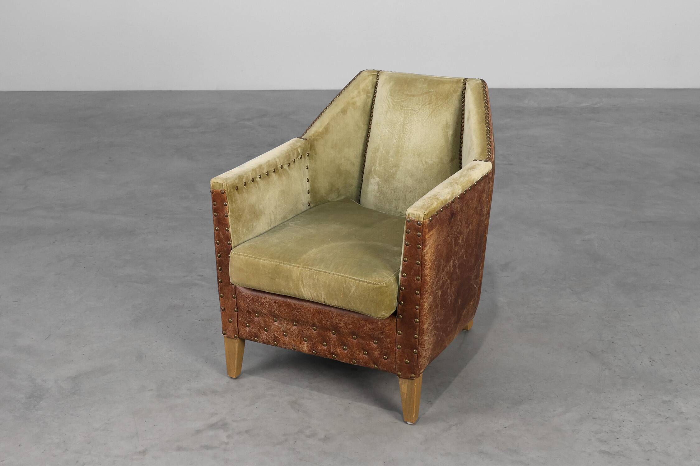 Ensemble de 2 fauteuils Art Déco en placage de noyer, France années 1930