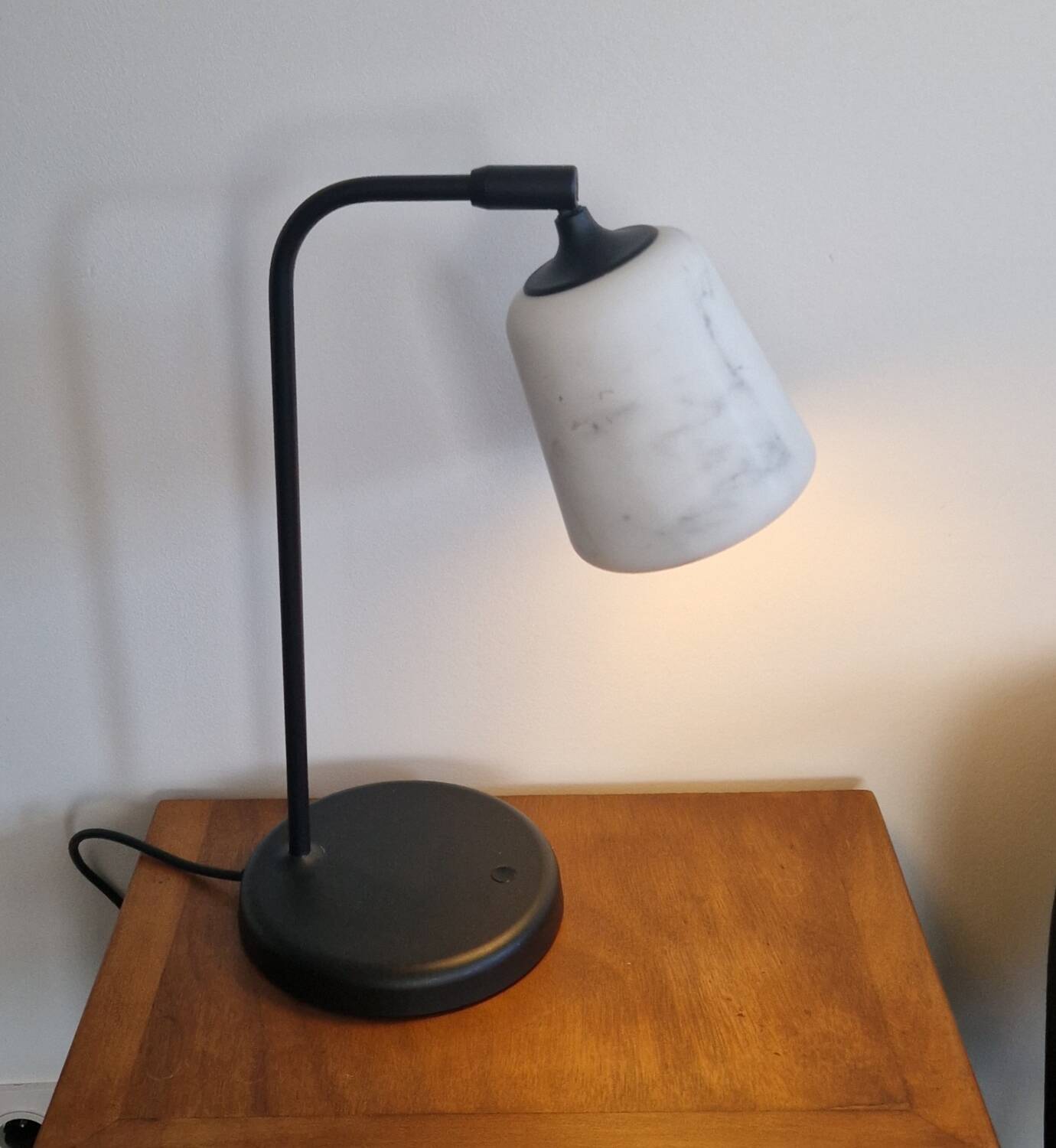 Lampe Material New Works  - Design Noergaard & Kechayas - Marbre/Acier