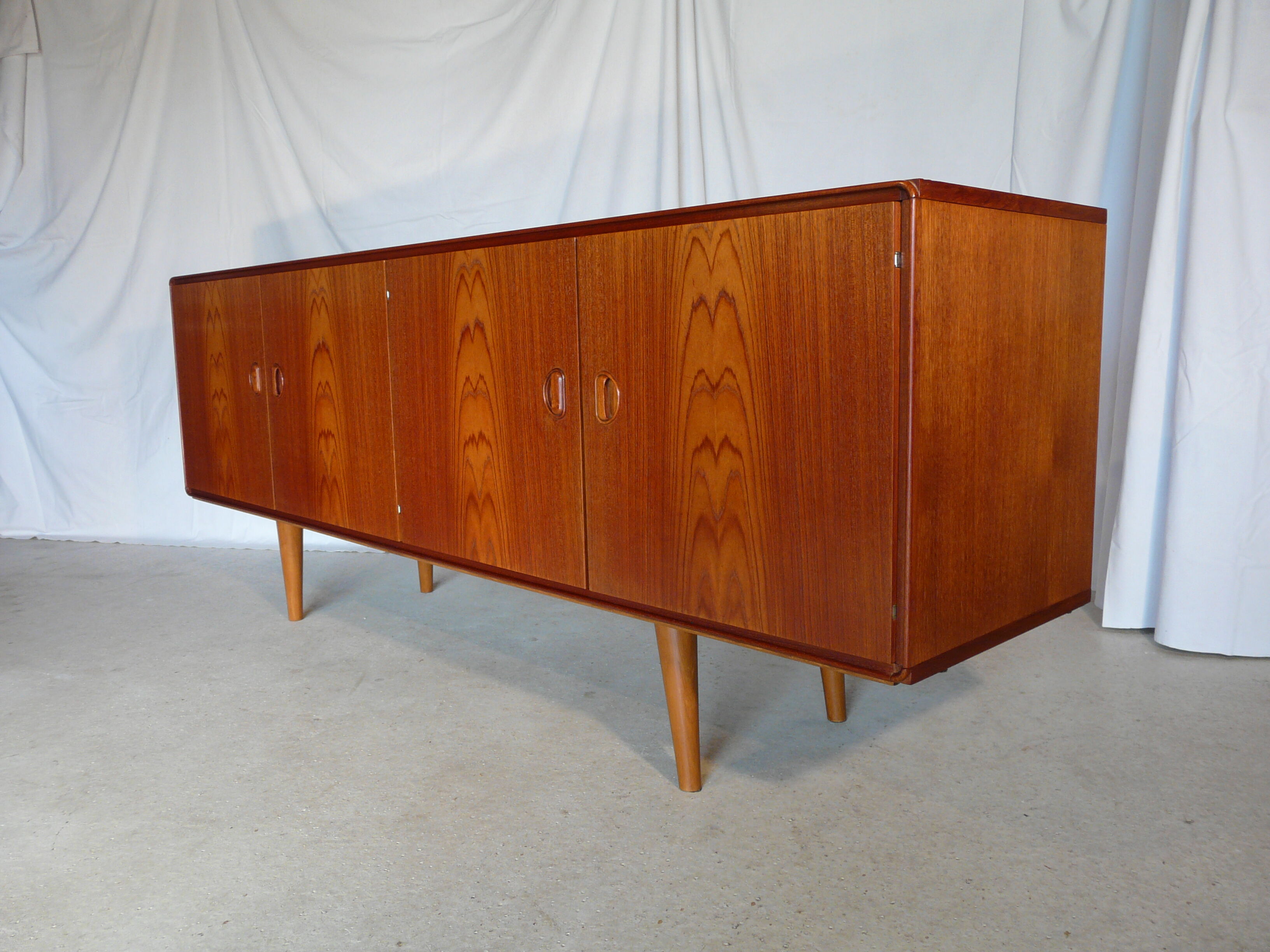 Scandinavian teak enfilade 60s