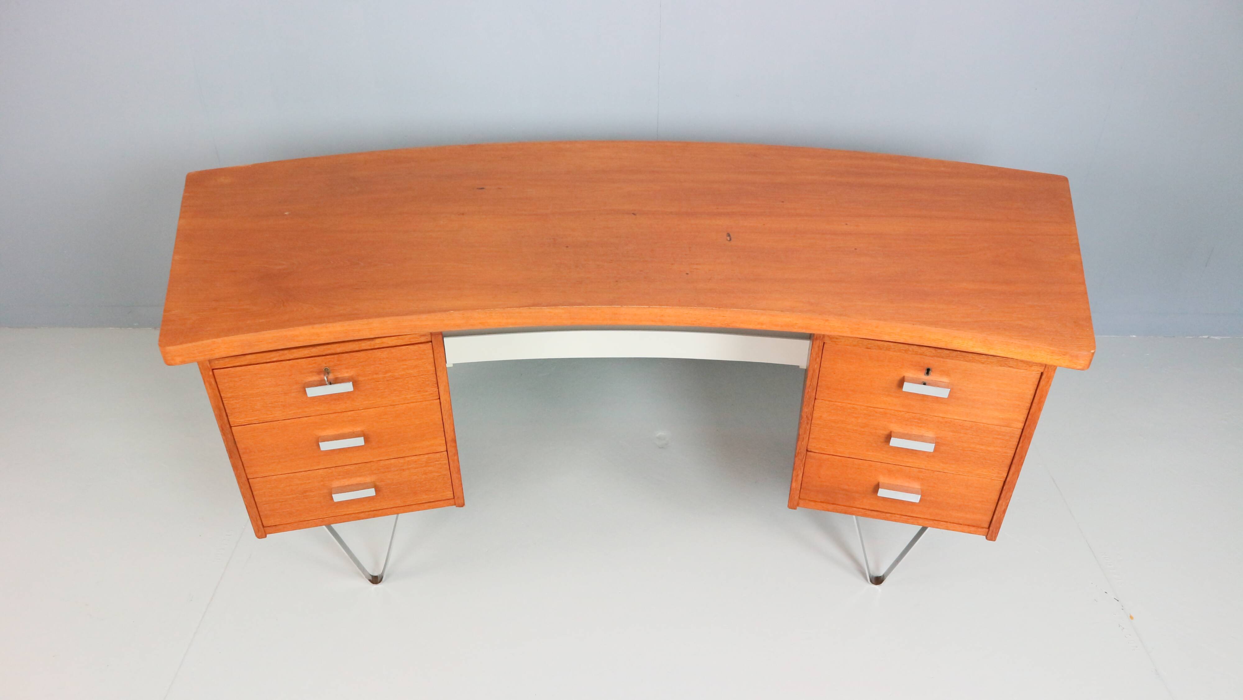 Cees Braakman Boomerang Desk with Triangle Legs for Pastoe, Dutch Design, 1950s