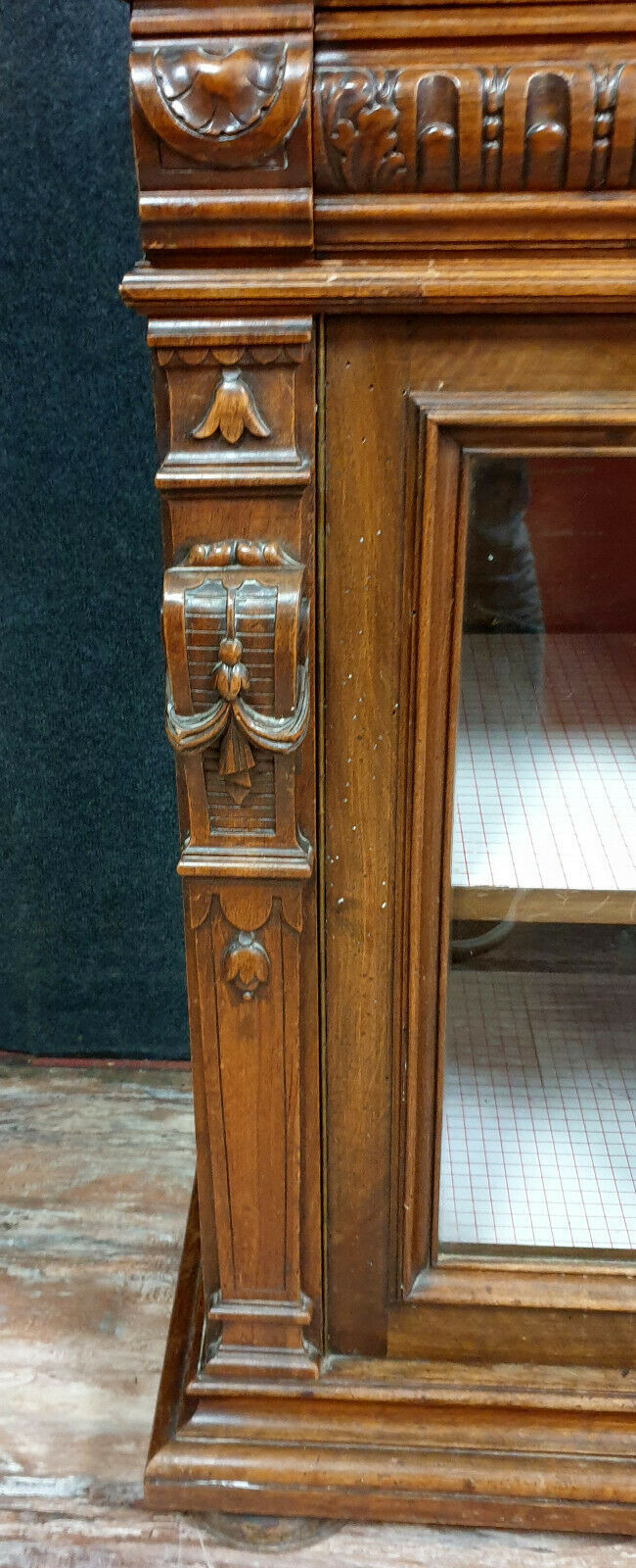 Renaissance mass walnut hunting lodge library